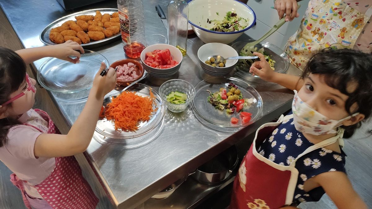 cocina_infantil:_paellas_y_frutas_de_temporada